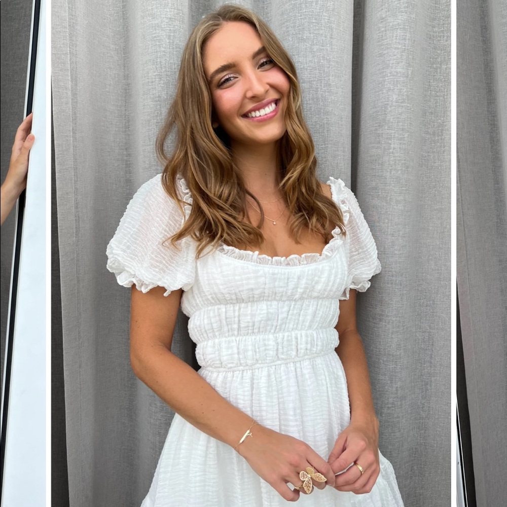 Her Empire Alannah dress in white BRAND NEW size small but could also fit medium